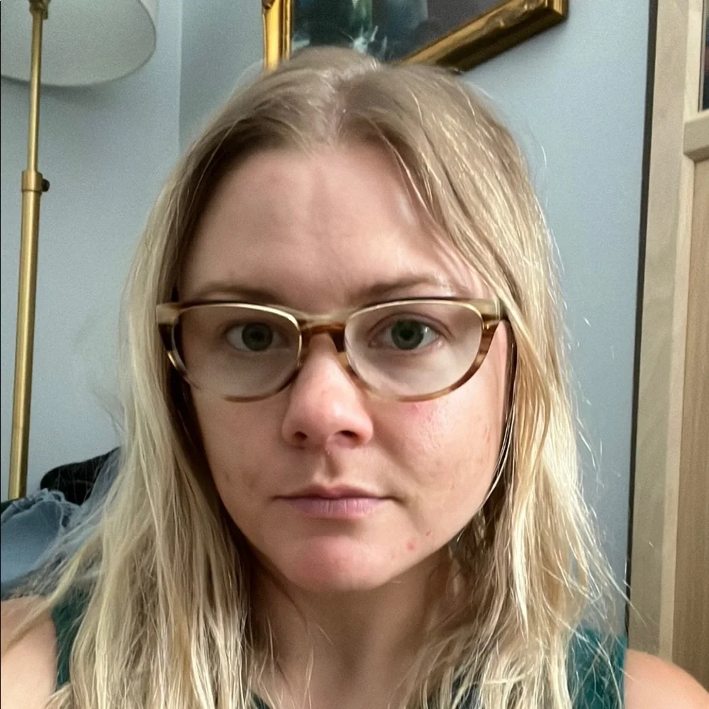 Women's Tortoise Glasses - Picture 3 of 4